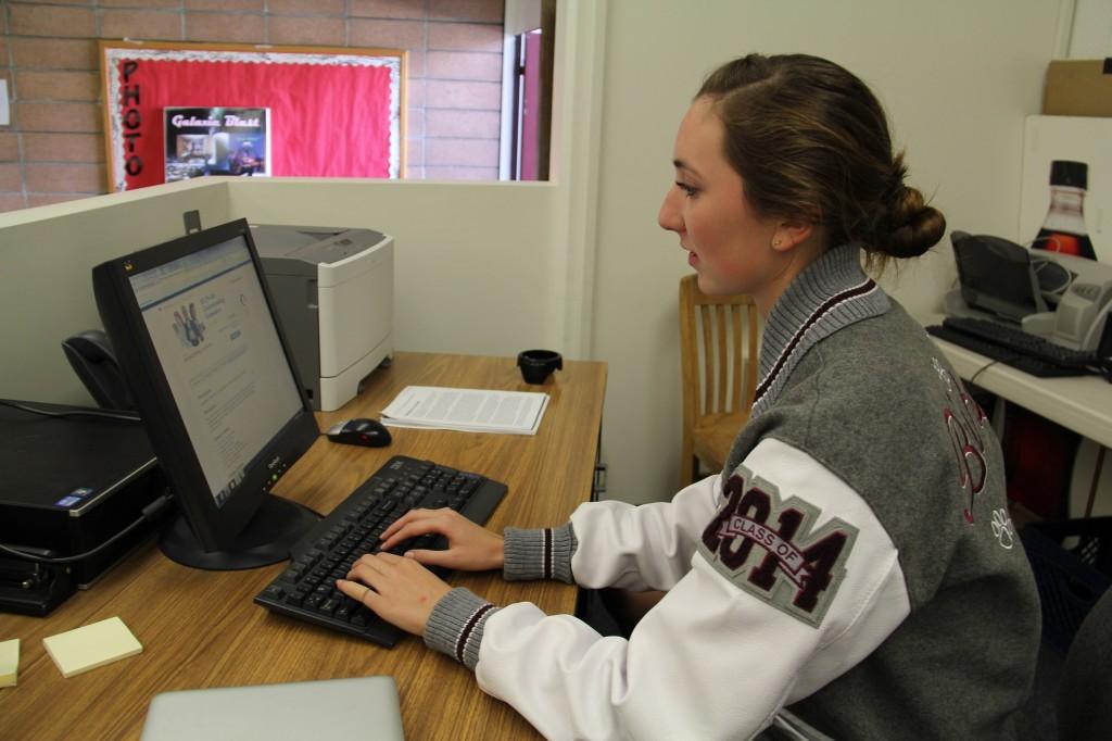 Senior Emma Bishop takes an economics class online from the Brigham Young University online program.