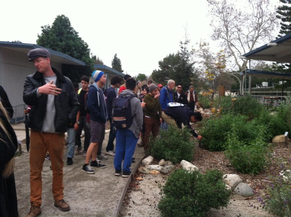 AP+Environmental+Science+students+and+adult+volunteers+examine%0Aexamples+of+native+gardens+at+Oakmont+Elementary+School+in+Claremont.