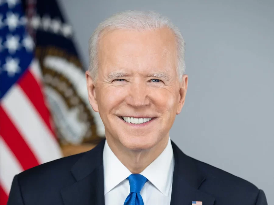 Official+portrait+of+President+Joe+Biden%2C+taken+in+the+Library+room+at+the+White+House+in+2021.+Him+running+for+re-election+means+he+could+be+running+the+country+at+age+86.